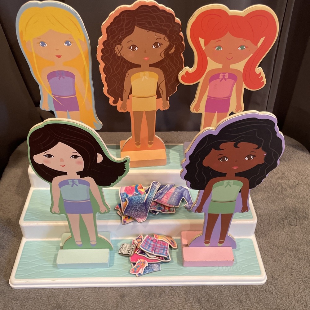 Story Magic 5 Wooden Magnetic Dress Up Dolls Set 20 Dress And Accessories
